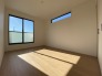 24号棟 南側洋室 