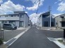 西側前面道路 