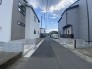 西側前面道路 