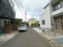 東側前面道路 